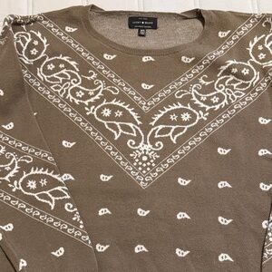Lucky Brand women’s olive green Sweater with White paisley Pattern